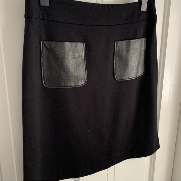 Nordstrom black ponte & faux leather skirt with vegan patch pockets by Halogen - Picture 6 of 14